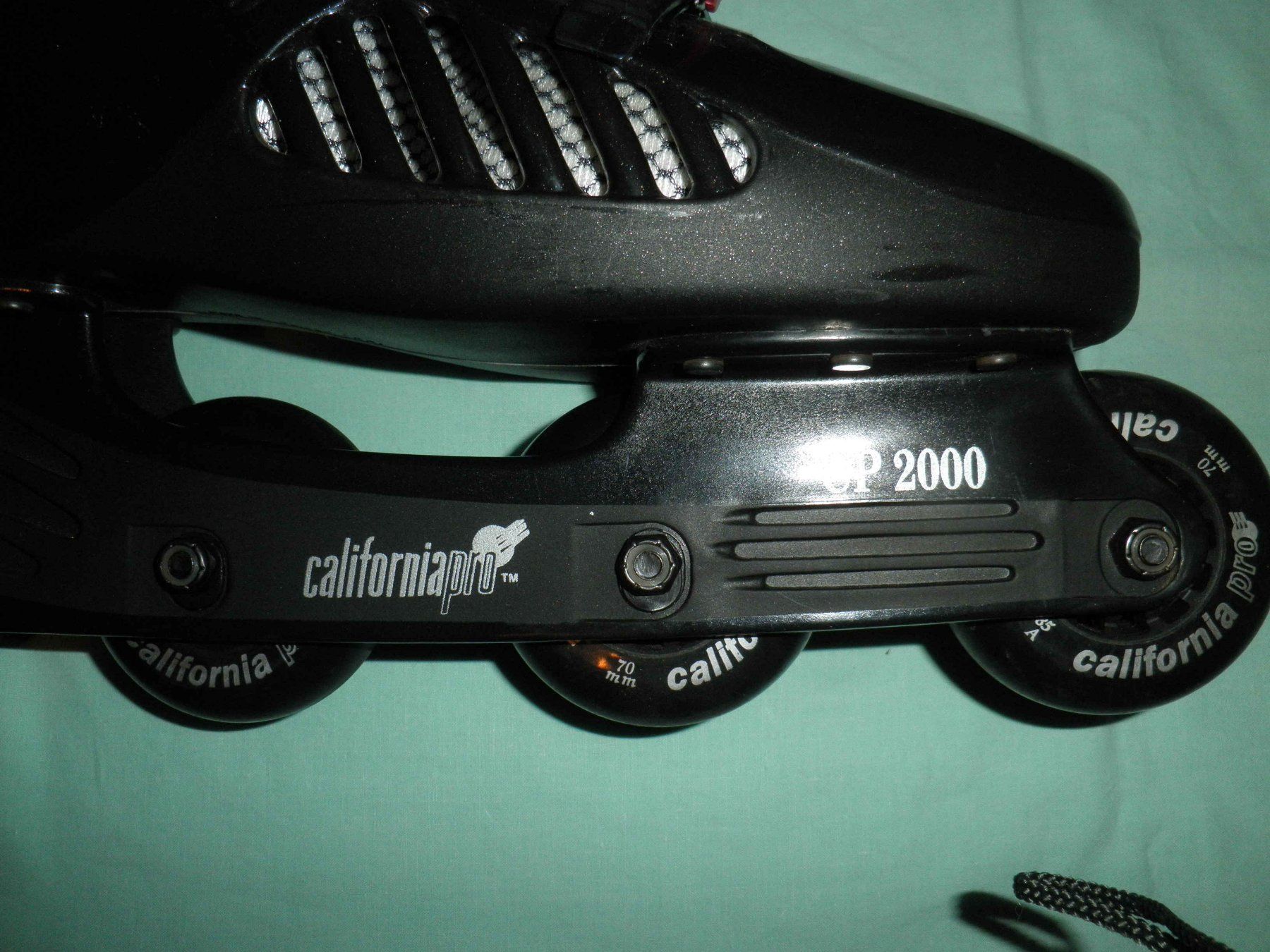 Pattini in linea & Pattini a rotelle: Roller, Inlineskates, California Pro CP2000. Grösse 43. – Usato da Cadenazzo venduto da Mikeshop 3