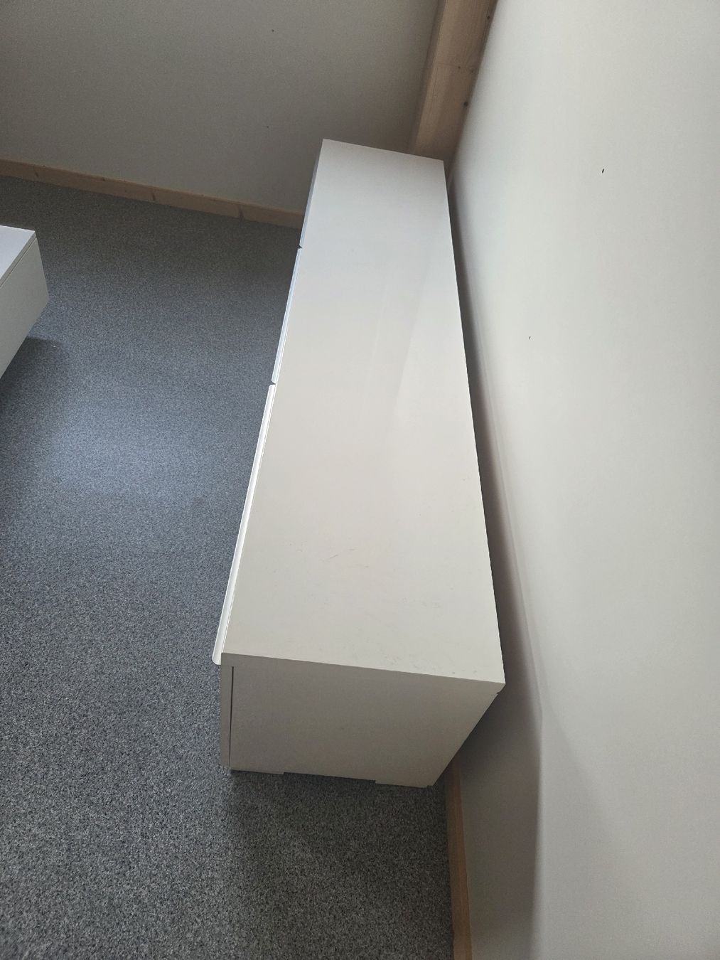 Ikea TV Möbel: TV Möbel - weiss - Ikea - top Zustand! – Gebraucht aus Bassersdorf von Buzzurro 1