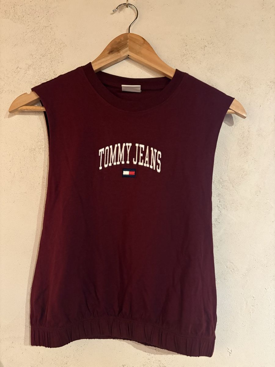 Tommy Hilfiger T-Shirts: Débardeur Tommy Jeans bordeaux taille S – Neu (gemäss Beschreibung) aus Cugy FR von K78