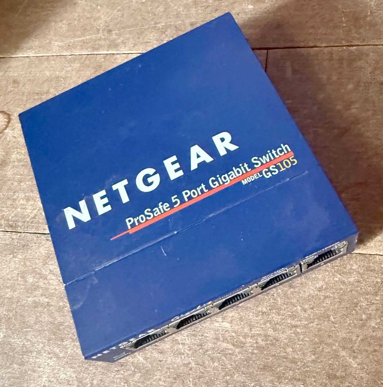Netgear Hub & Switch: Netgear ProSafe GS105 v2 – Usato da Zürich venduto da Ypar