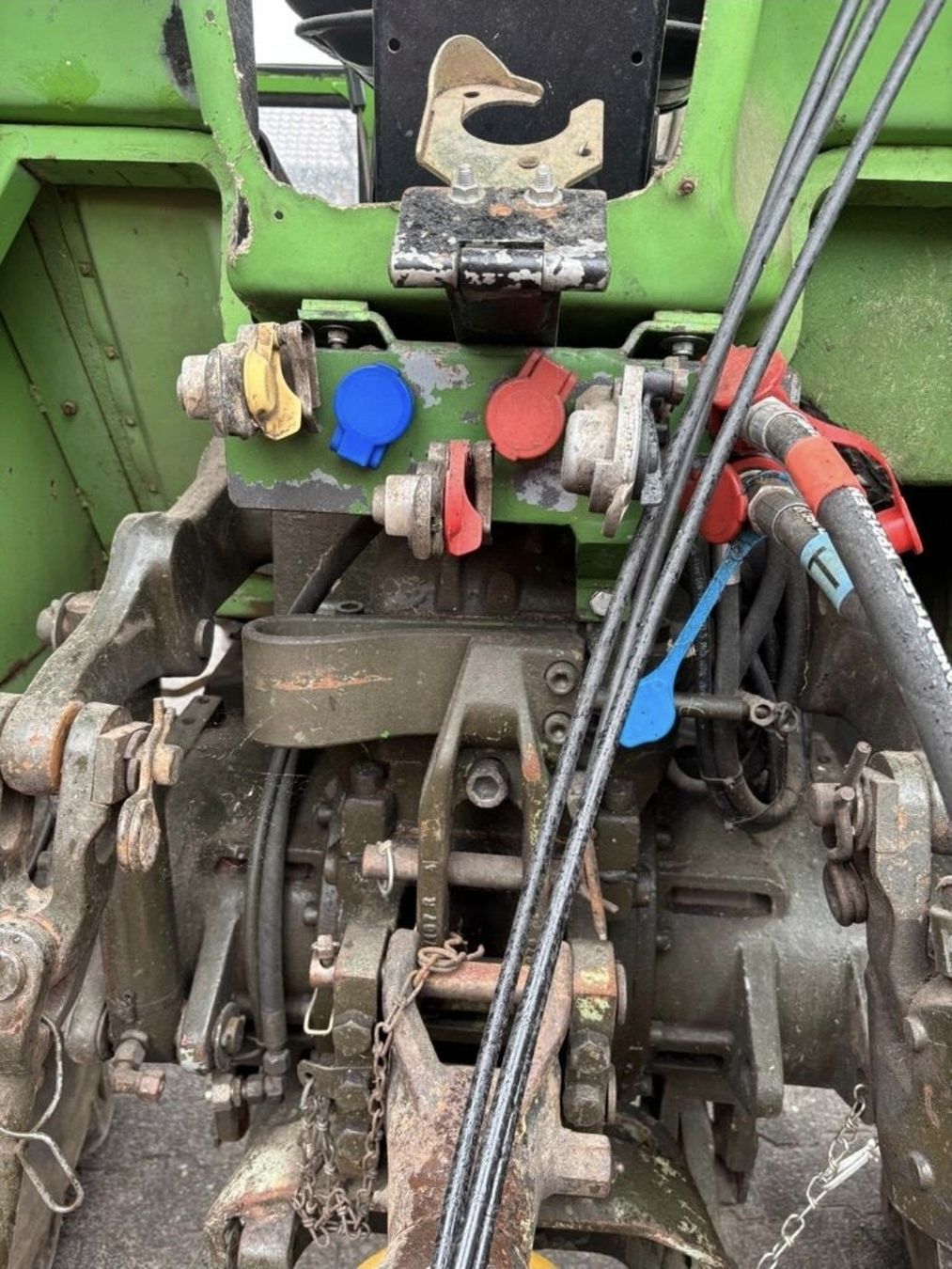 Deutz Tracteurs: Deutz 8006 A-S – D'occasion à Roggliswil par _IHC_ 1