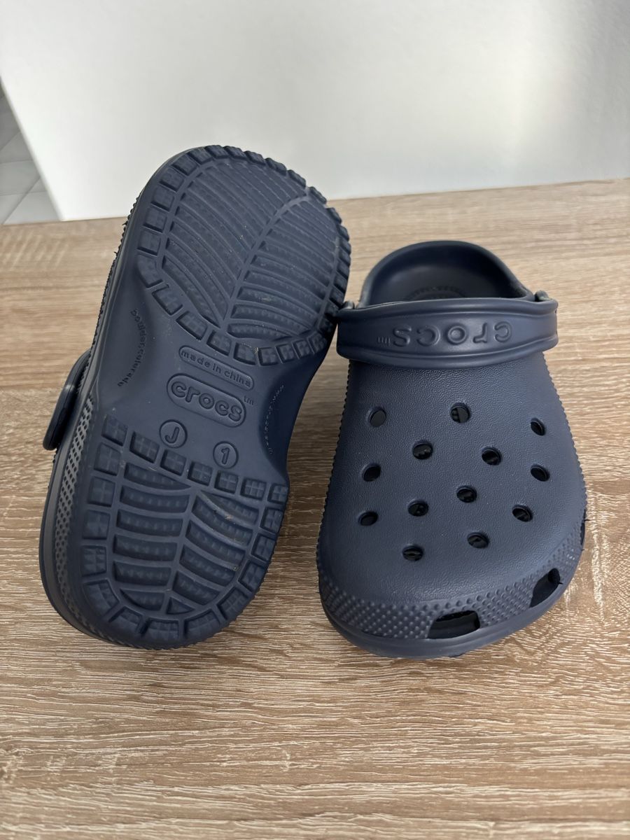 Crocs Scarpe per ragazzi: Crocs J1 (Gr 34) – Usato da Ebikon venduto da Regipe 2