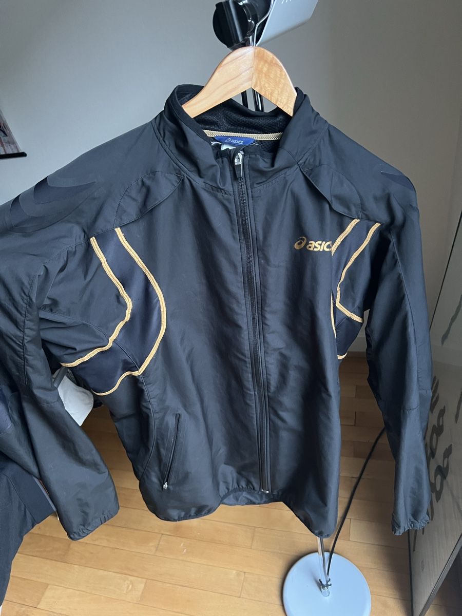 Giacche: Asics Jacke – Usato da Zürich venduto da bru12