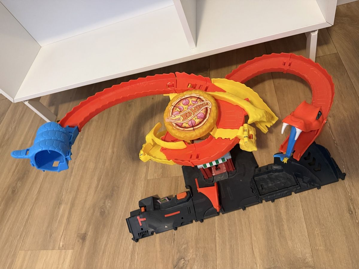 Hot Wheels Jouets: Circuit hot Wheels  – D'occasion à Réchy par Murielrosa