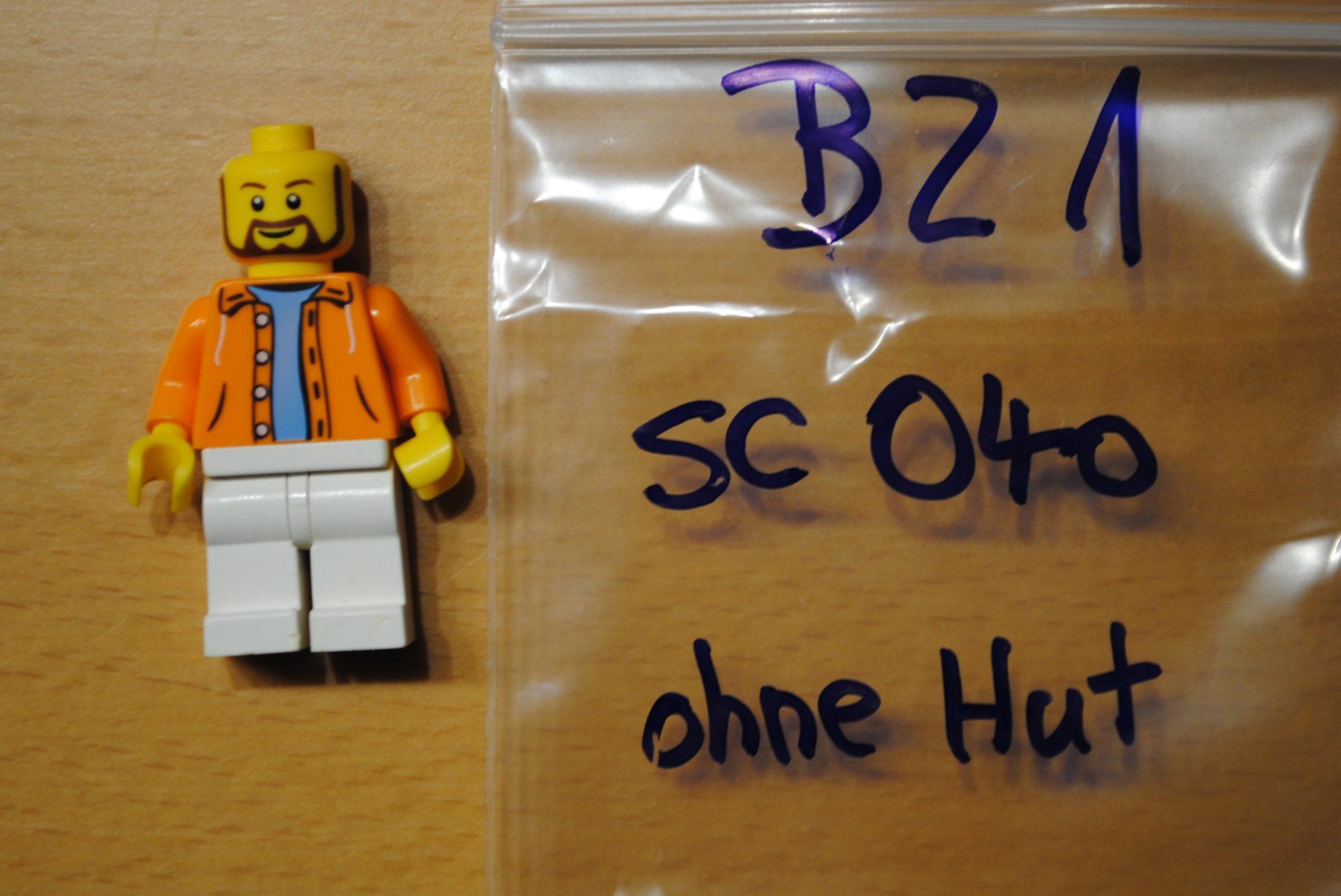Lego Kit di costruzioni: Lego-Figur  sc040      weiss Base-Cap fehlt leider /B21 – Usato da St. Gallen venduto da Bisaknosp