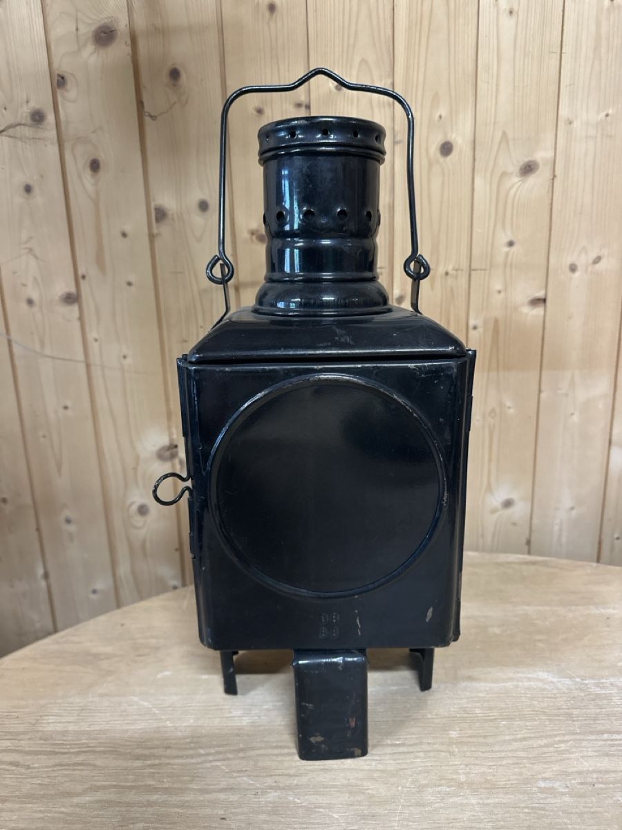 Lampade: Bahnlampe OB88 – Usato da Baar venduto da Hillsboro