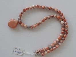 Handgemacht und neu: Netstonekette mit rosa Mondstein