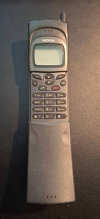 Nokia Telefoni cellulari / Smartphones: Kult klassiker Handy Nokia 8110 Vintage – Usato da Bottmingen venduto da veroda01 1
