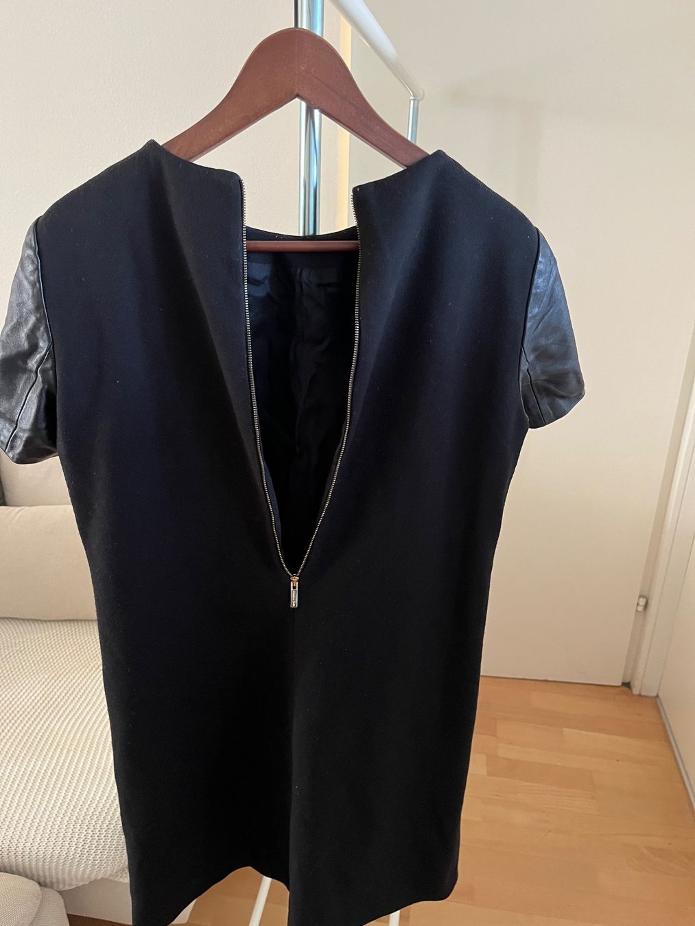 Massimo Dutti Vestiti: Massimo Dutti Kleid, schwarz, Gr. 38, – Usato da Zürich venduto da Jocki02 6