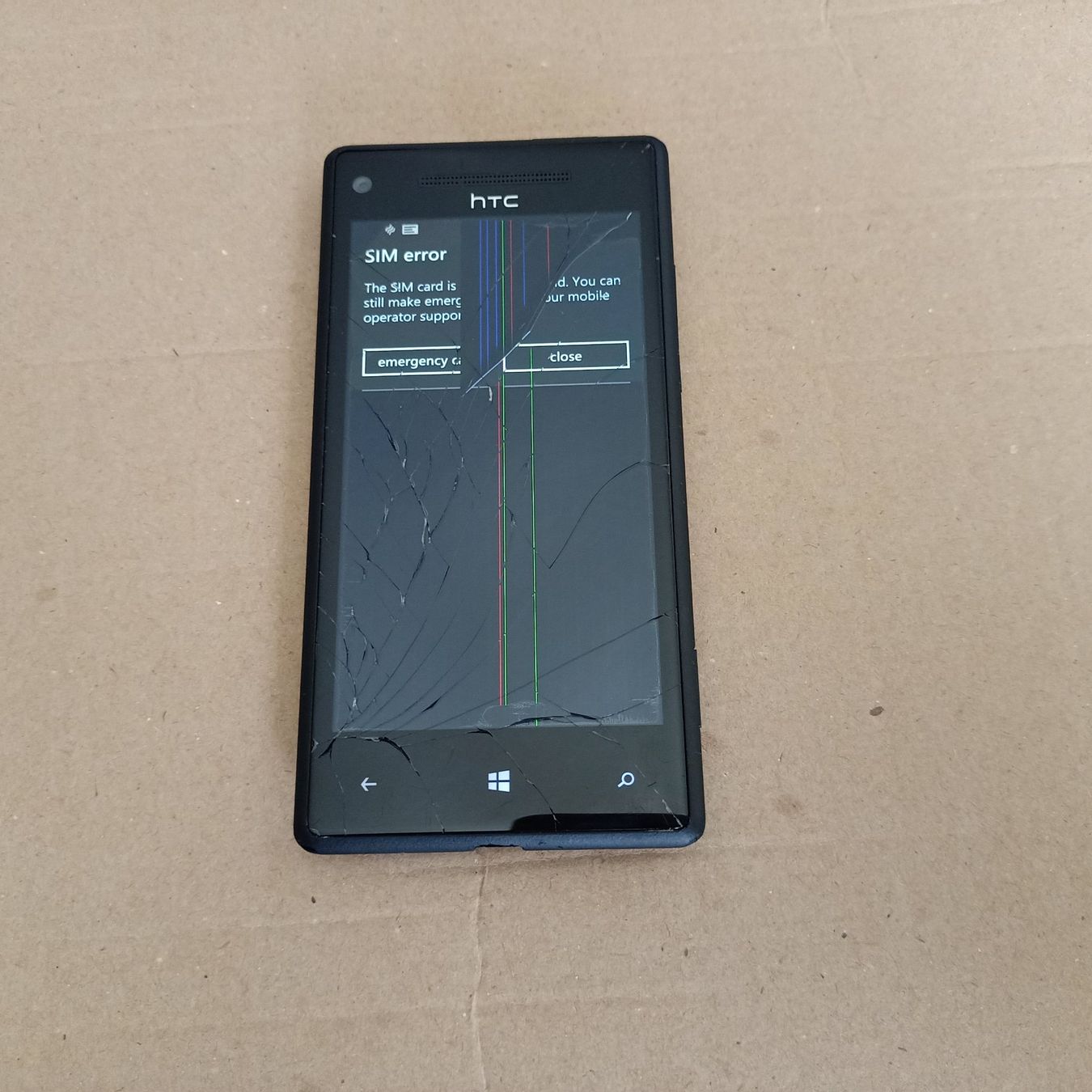 HTC Telefoni cellulari / Smartphones: HTC Windows Phone 8X PM23200: Touchscreen Defekt, reagiert – Difettoso da Winterthur venduto da Opusco 1