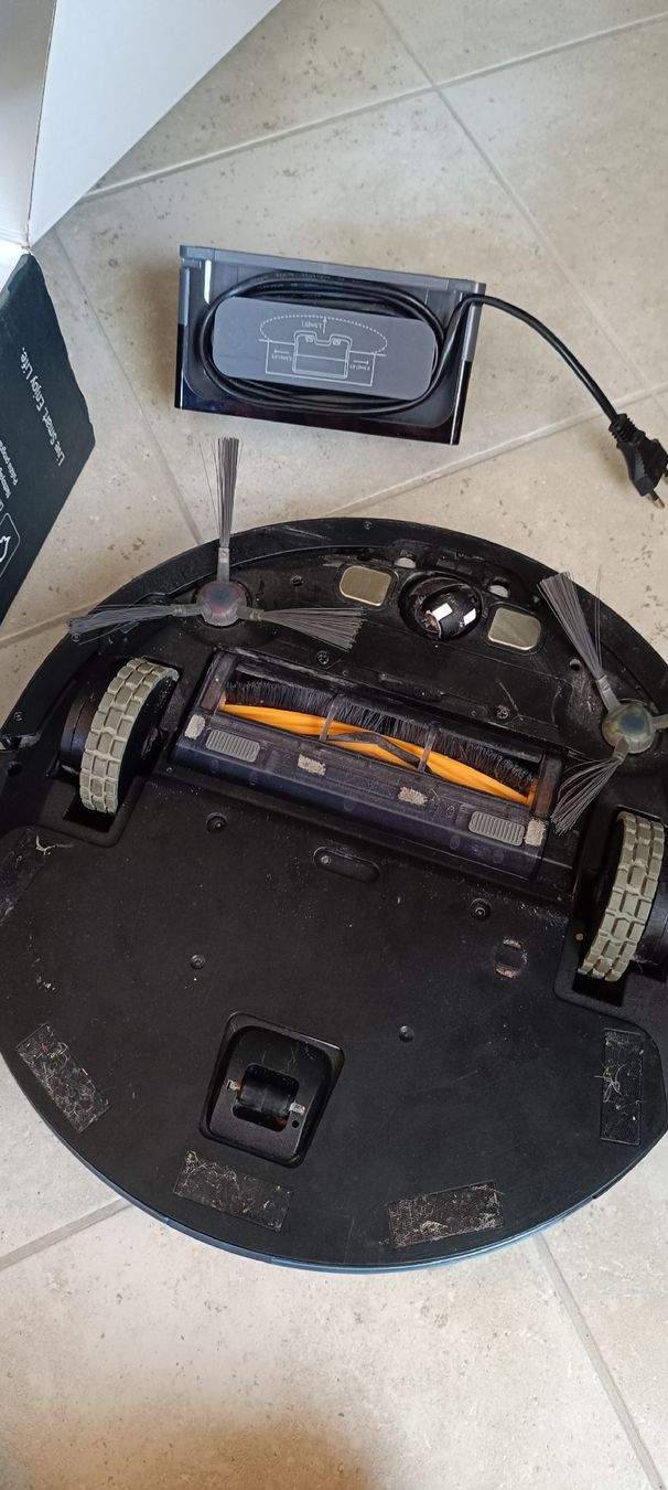 Ecovacs Aspirateurs & Accessoires: ECOVACS DEEBOT OZMO 930 Saugroboter – Défectueux à Arbon par Gatto81 4