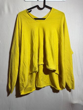 Gelber Pullover ca. Gr. XXL