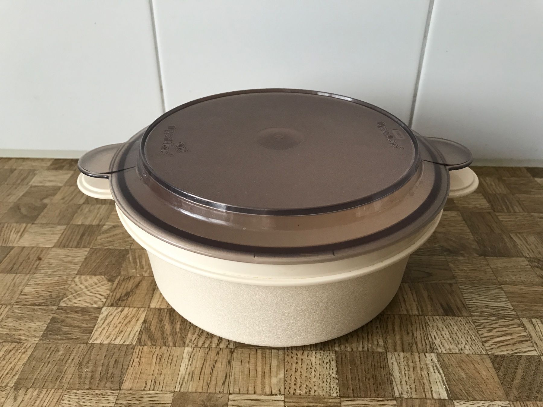 Tupperware Behälter & Ähnliches: Tupperware  Mikrowelle – Gebraucht aus Birmensdorf ZH von Hilhan