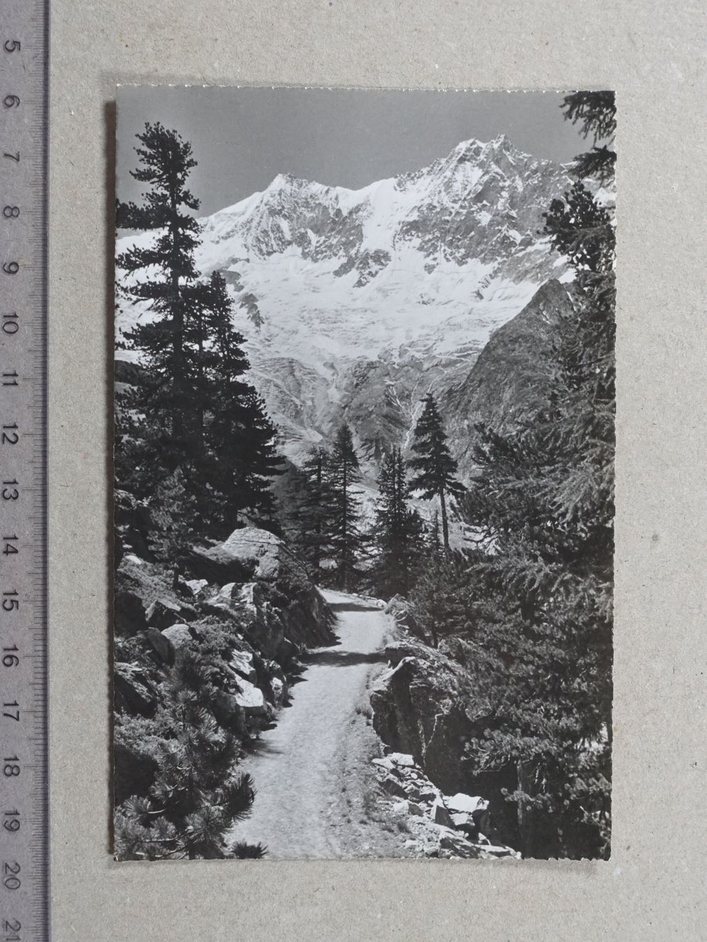 Cartoline postali: Saas-Fee, Weg nach Plattjen – Usato da Lenzburg venduto da fh1