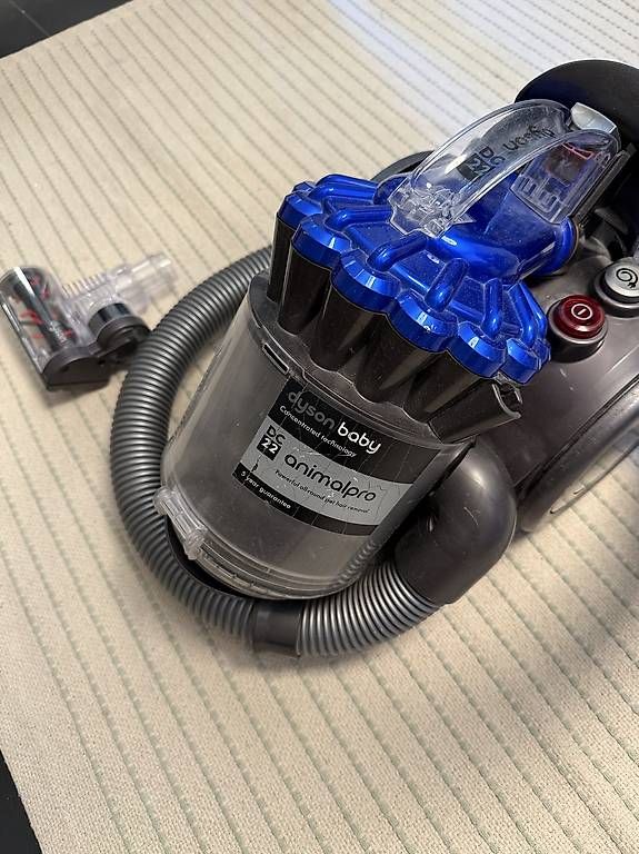 Dyson Staubsauger & Zubehör: Dyson baby Animal pro Staubsauger – Gebraucht aus Bern von Sareliii 2