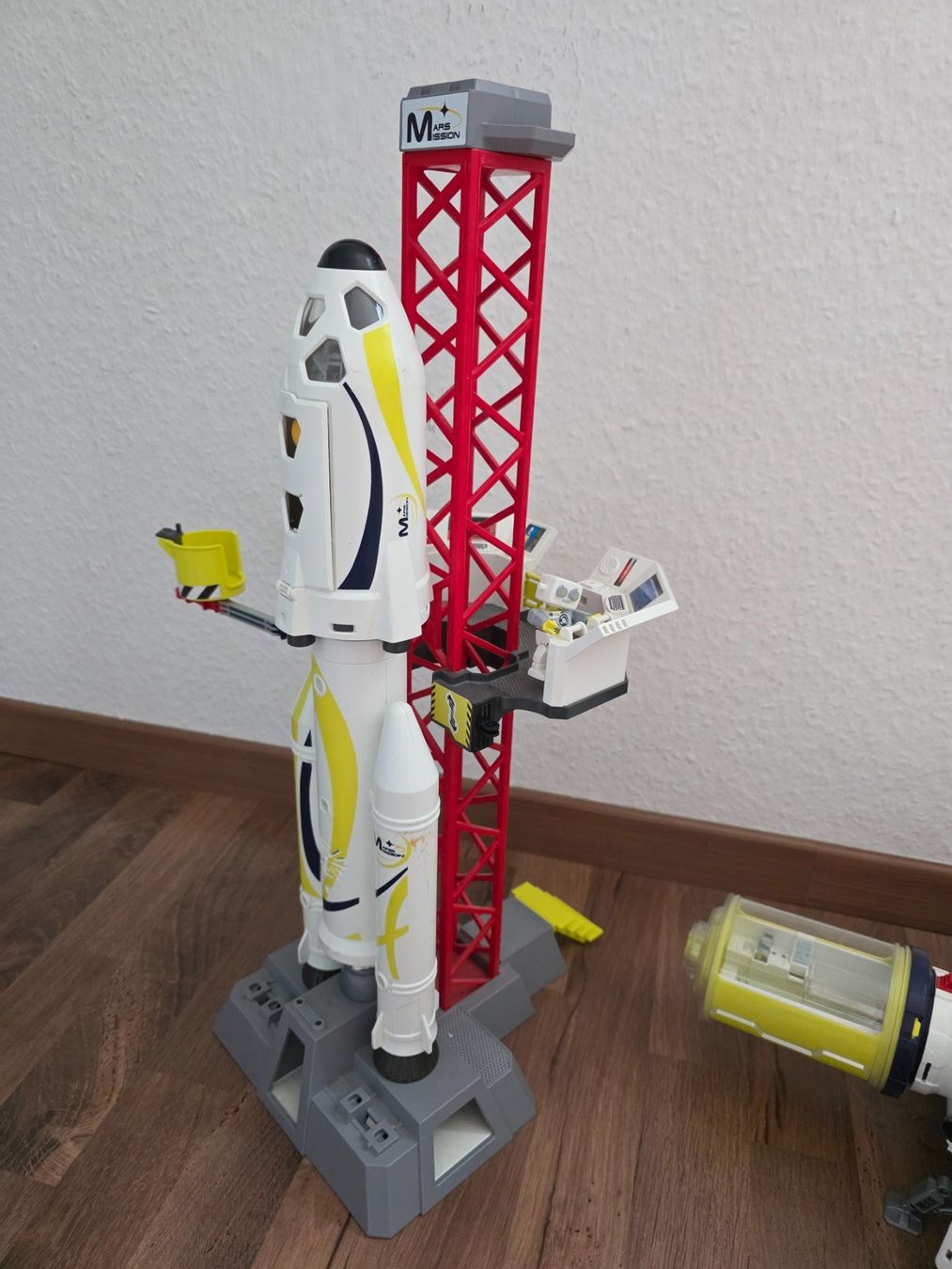 Playmobil Giocattoli: Playmobil Space Mars-Station & Rakete mit Startrampe – Usato da Therwil venduto da mueller85 1
