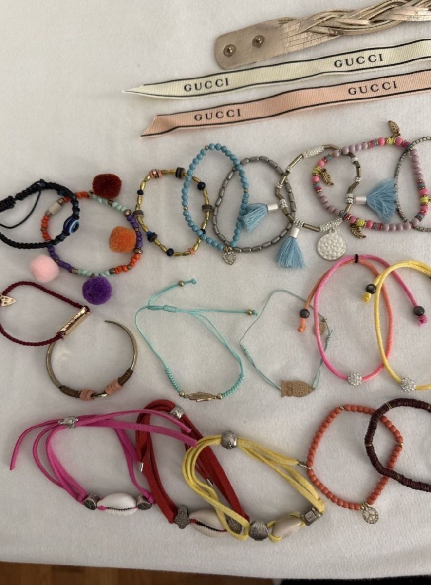 Bracciali & Braccialetti: Armband/ Armreifen Set 42 Stk. – Usato da Dietlikon venduto da lizz.yy 1