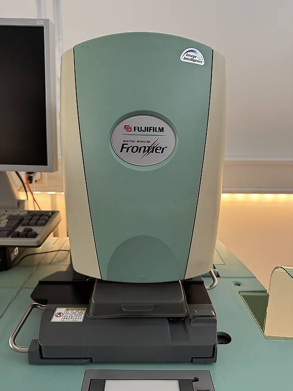 Scanner: Fujifilm Frontier SP-3000 Filmscanner  Komplettsystem – Usato da Rümikon AG venduto da jackimex2000 1