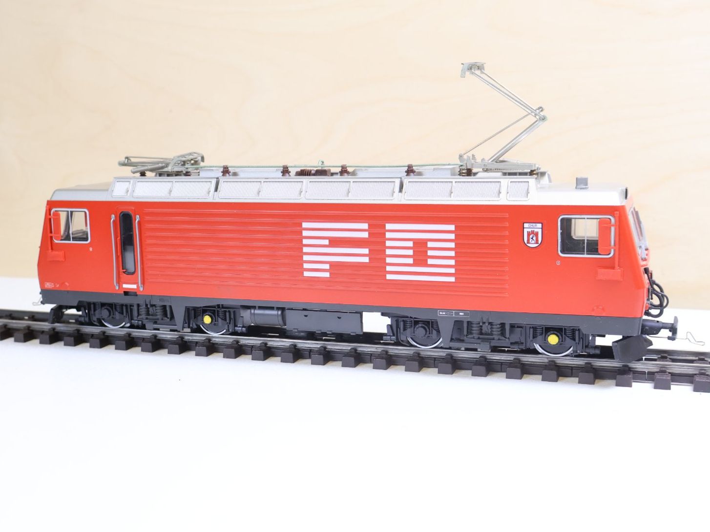 Fama Modellini di ferrovie: FAMA Alpenbahn FO Zahnrad E-Lok - 0m – Usato da Winterthur venduto da Monstera