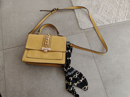 Sac à main Aldo moutarde avec foulard