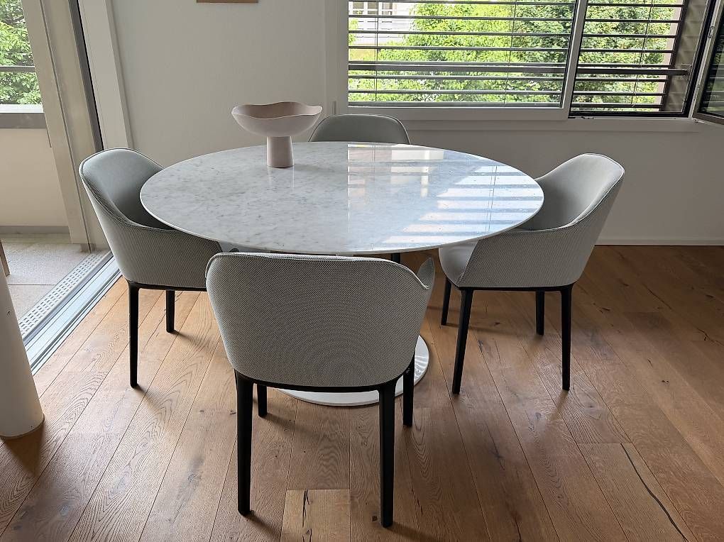 Chaises: 4 Vitra Polsterstühle  – D'occasion à Adligenswil par TST04