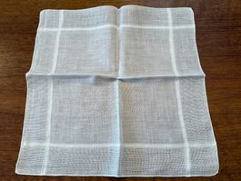 Stofftaschentuch weiss mit Karomuster gebraucht Zustand