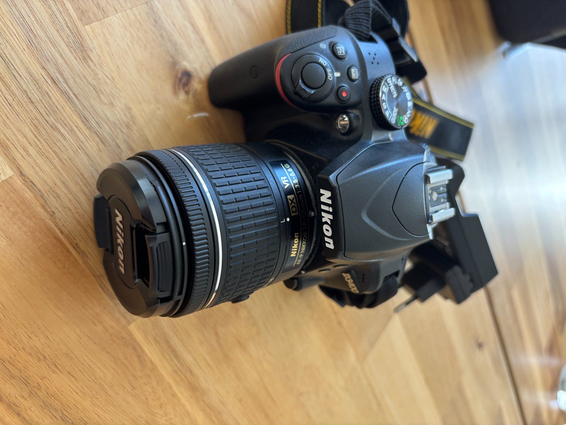 Nikon Appareil photo: Nikon D3100 digitale Spiegelreflexkamera mit Objektiv VR ... – D'occasion à Liestal par leanstein