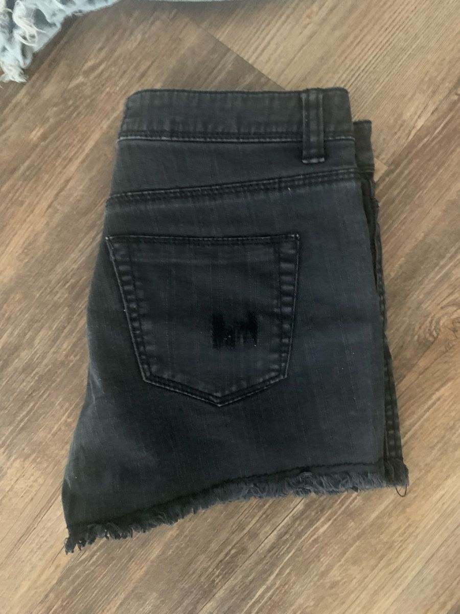 Jeans: Shorts – D'occasion à Emmen par Bgucci_girl 7
