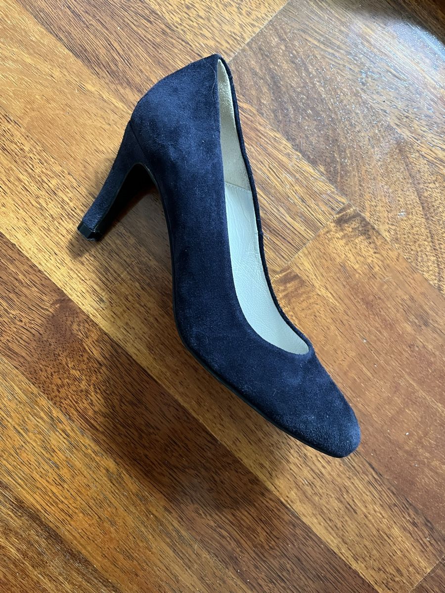 Damenschuhe: Wildleder Pumps, marineblau, Grösse 36 – Gebraucht aus Männedorf von Qurop 1