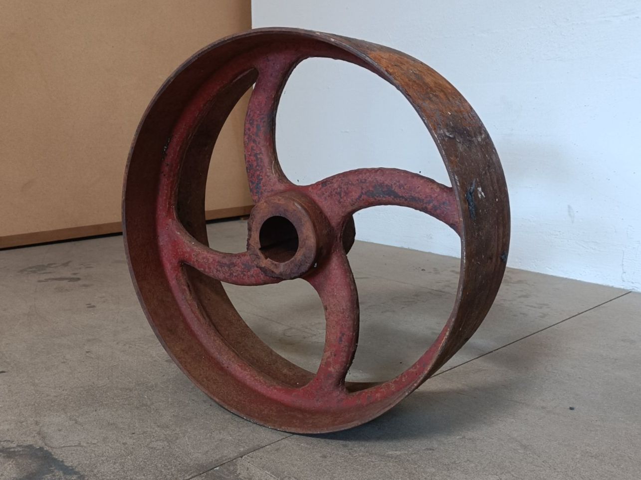 Pneus & Kompletträder: Alte Antriebsrad, Rad, Metallrad, Durchmesser ca. 45 cm. – Gebraucht aus Hombrechtikon von Unser_Hofer 1