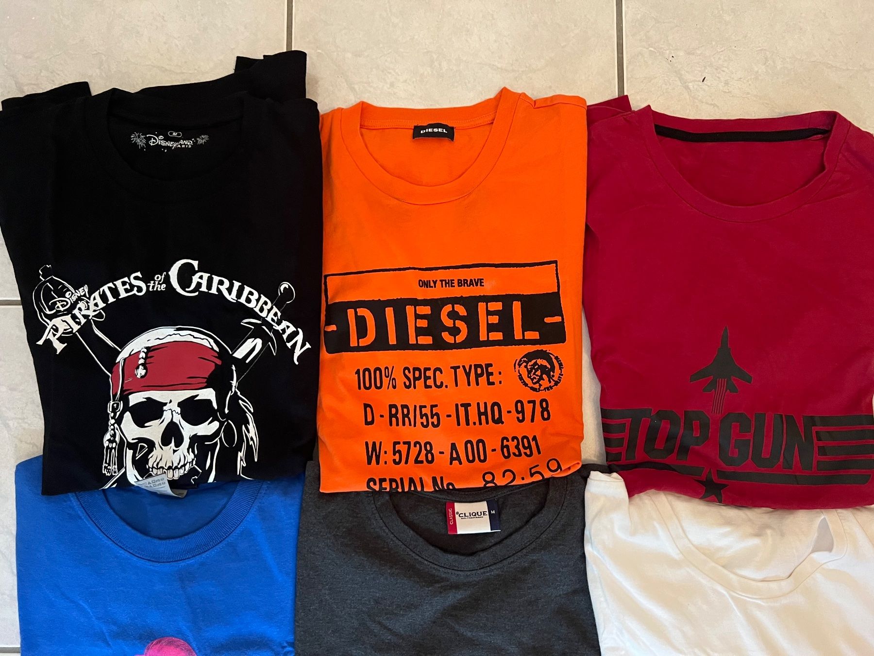 Lacoste Magliette Polo: Lot de 9 T-shirt taille M – Usato da Basel venduto da La.Bonne.affaire 1