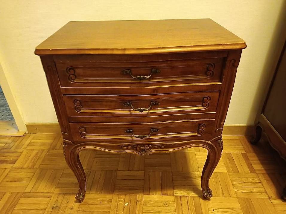 Comodini: Table de nuit très bon état  – Nuovo e nell'imballaggio originale da Thônex venduto da baptistela