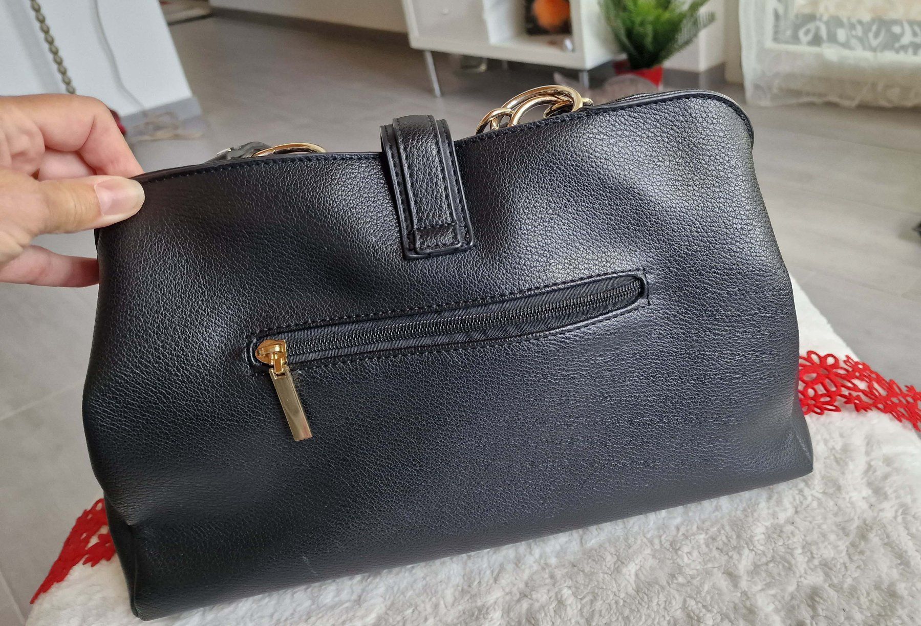 Borse da donna: Elegante Handtasche aus Leder mit div. Fächern – Usato da Wil  AG venduto da Kfloh 3