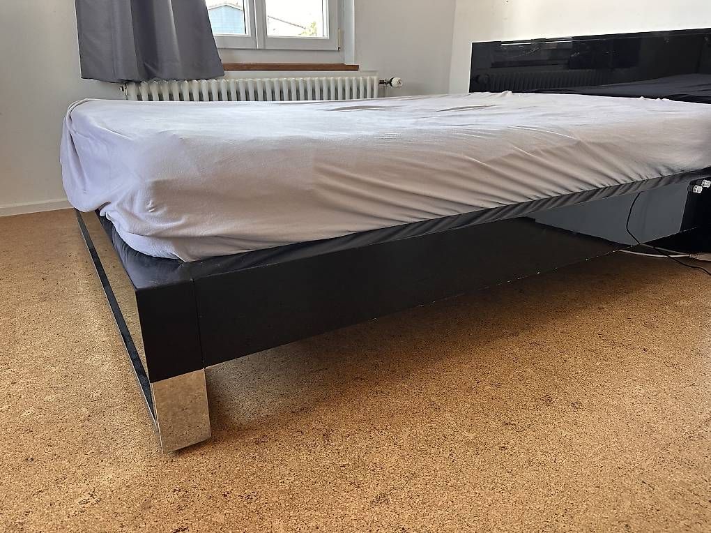 Betten: Bett 140x200 – Gebraucht aus Meisterschwanden von Meischti1 1
