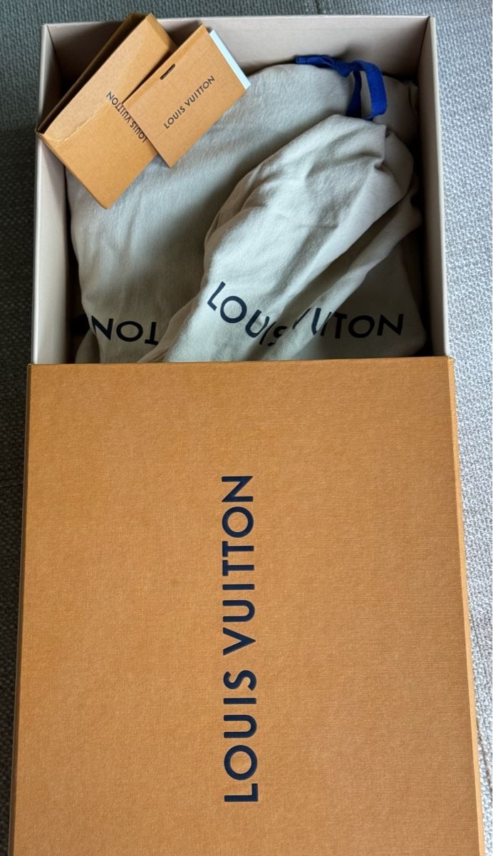 Louis Vuitton Scarpe da donna: Louis Vuitton Laureate Desert Boots T40 – Nuovo (secondo la descrizione) da Villars-sur-Glâne venduto da Sunshine-8 9