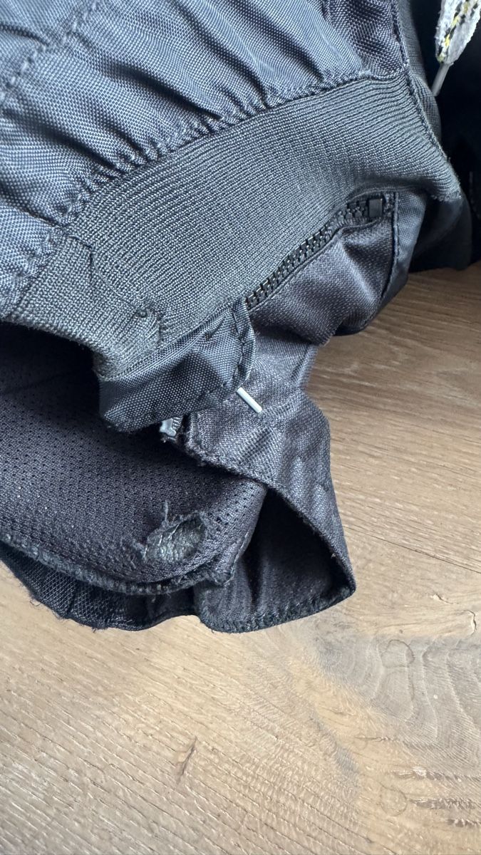 Ccm Hosen: gut gebrauchte CCM Eishockeyhosen – Gebraucht aus Moosseedorf von mswalker 8