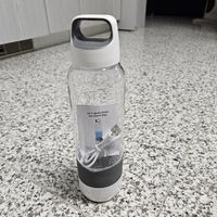 Bluetooth Lautsprecher mit Integrierter Trinkflasche neu