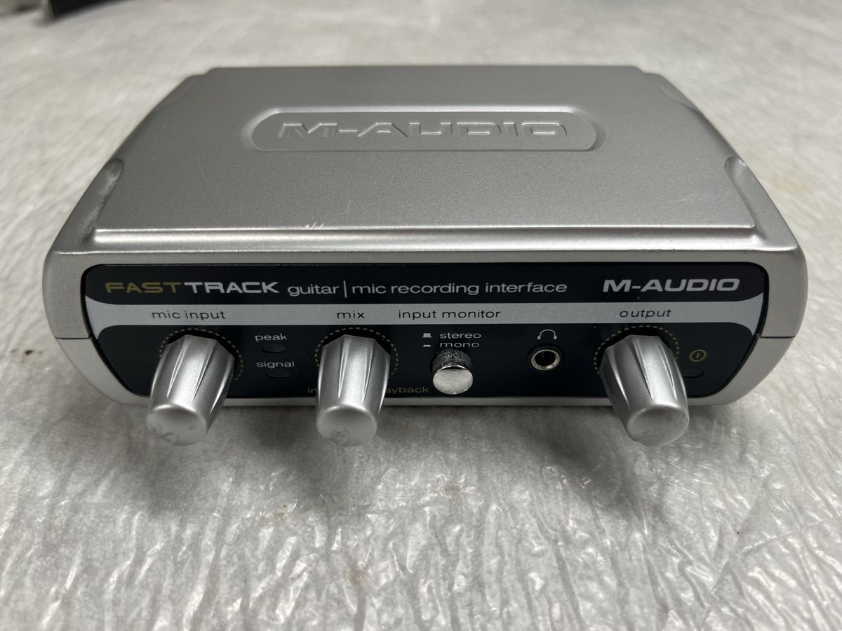 M-Audio Attrezzatura per studi di registrazione: M-AUDIO Fast Track Audio Interface Gitarre/Mic – Usato da Bonstetten venduto da MichalTkac 3