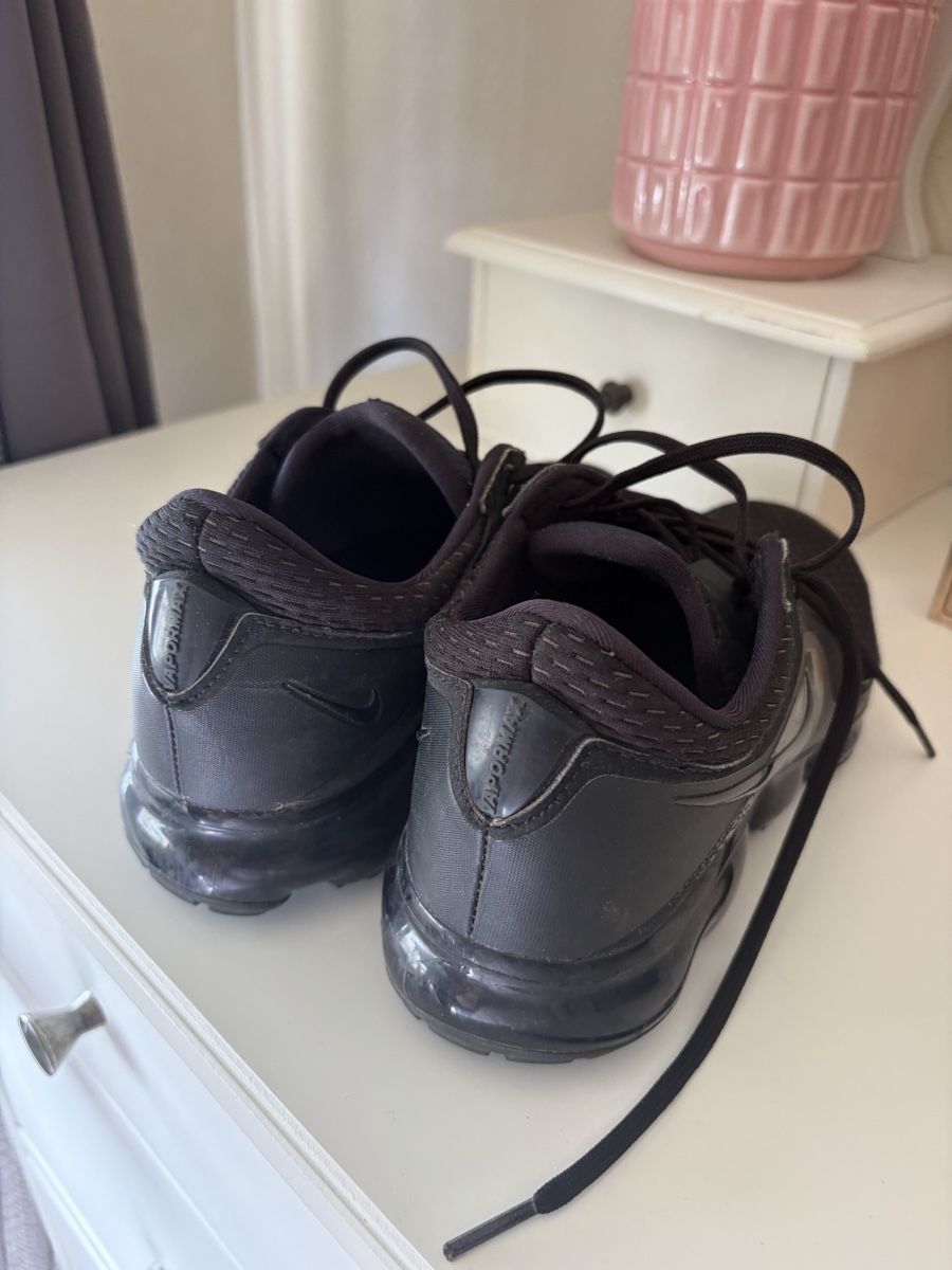 Nike Scarpe da donna: Nike Schuhe 37  – Usato da Basel venduto da Brunner.T 2