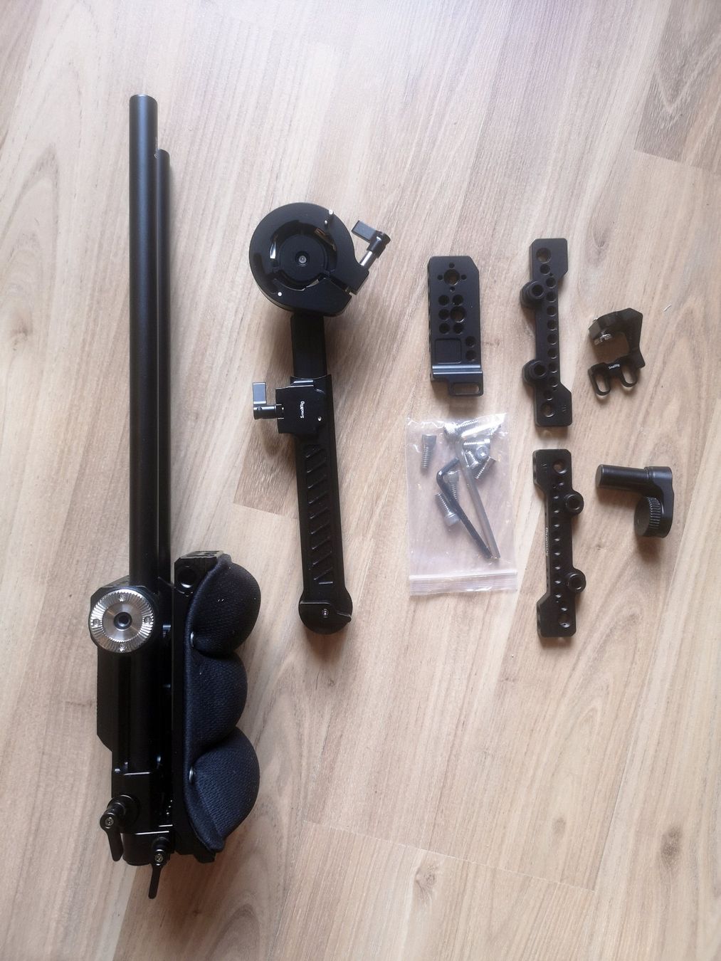 Sony Videocamere: Sony FS5 Mark II complète (optique + micros + accessoires) – Usato da Allaman venduto da Niko_kiwi 8