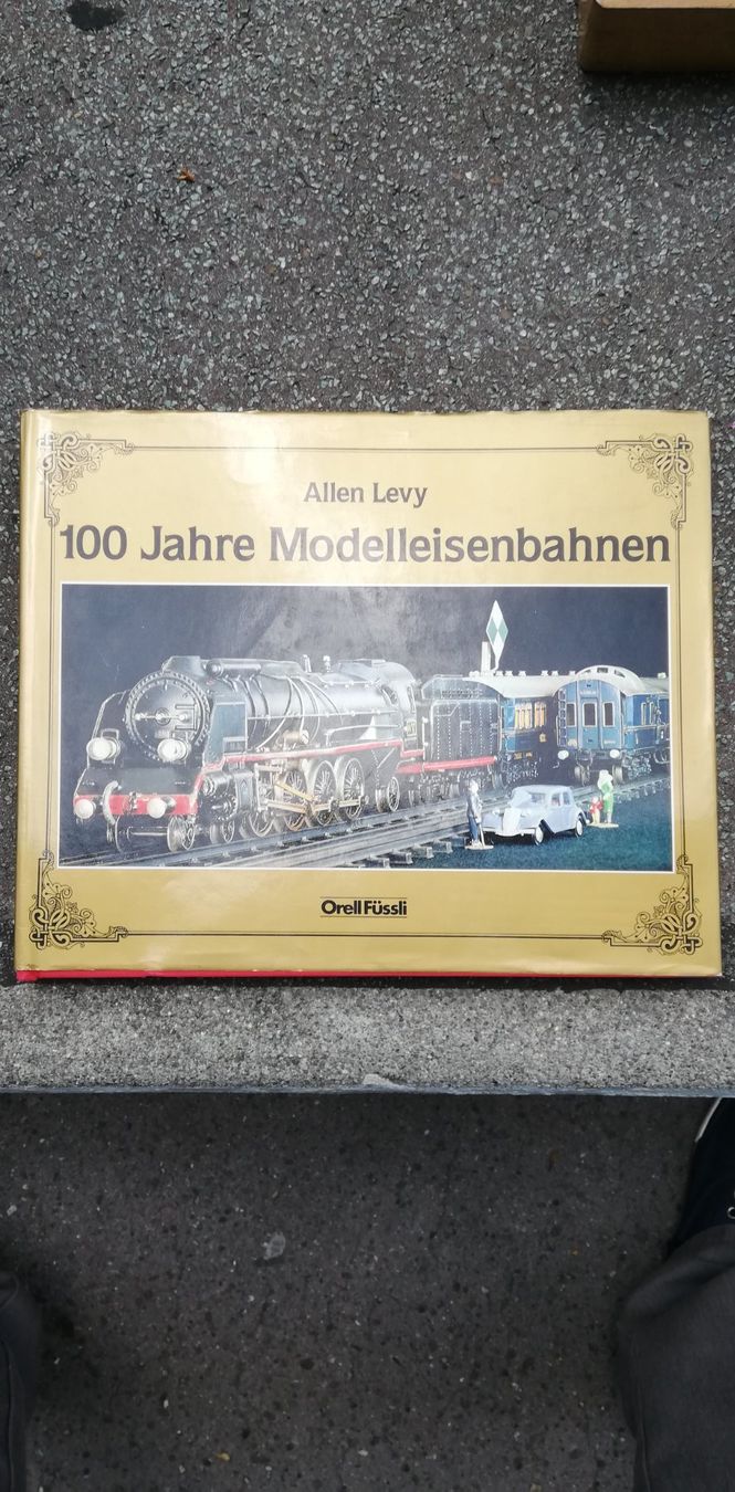 Märklin Modellini di ferrovie: Buch: 100 Jahre Modelleisenbahnen – Usato da Thun venduto da Matthias72