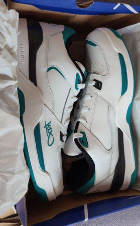 Neue K1X PLAYHARD Schuhe Gr. 45 perfekt für Sammler 