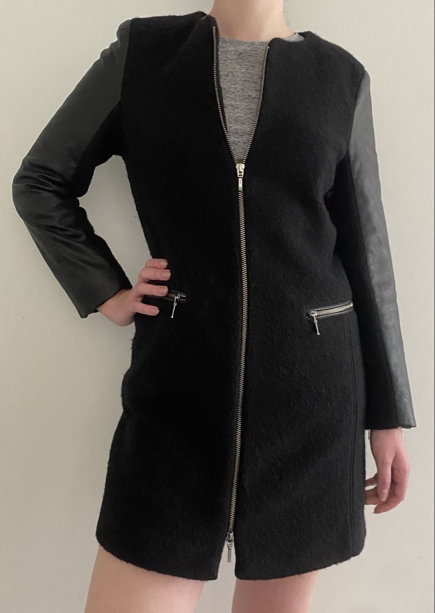 Brax Mäntel: Brax Wool Coat, Black, Leather Sleeves, Size 36 – Gebraucht aus Zollikerberg von mvm_68rc