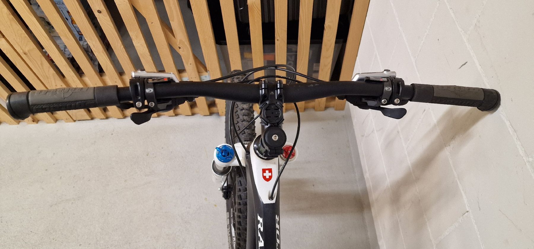 Wheeler Biciclette: Fully Wheeler Raptor R10 mit Carbon-Rahmen – Usato da Sursee venduto da AMO-Sports 6