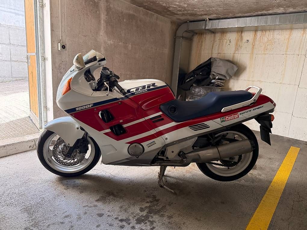 Honda Altro: Honda CBR1000F – Usato da Oberglatt ZH venduto da smexsa 1