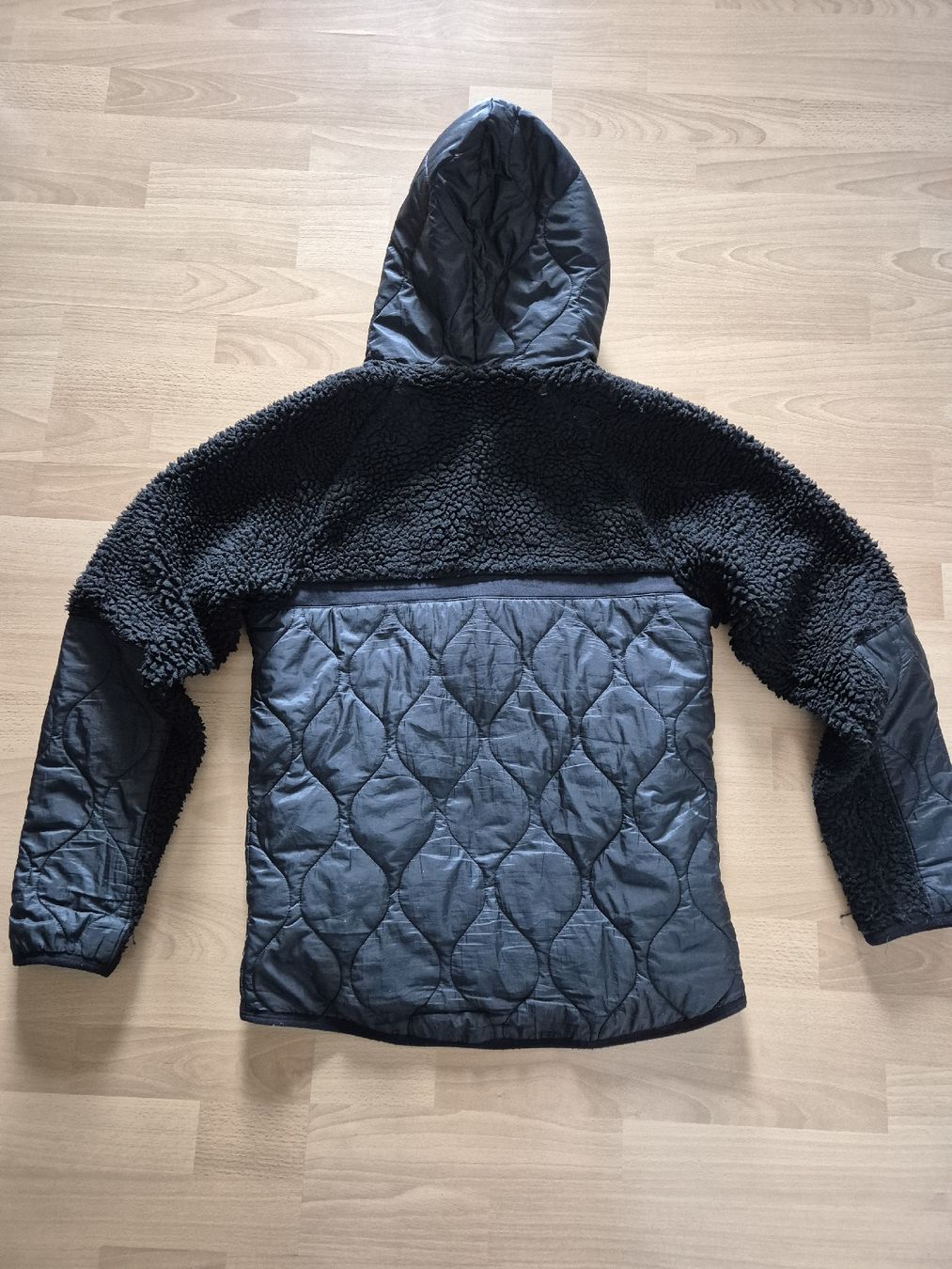 Nike Giacche: Nike Winterjacke Gr.S – Usato da Stettlen venduto da Kia3 1