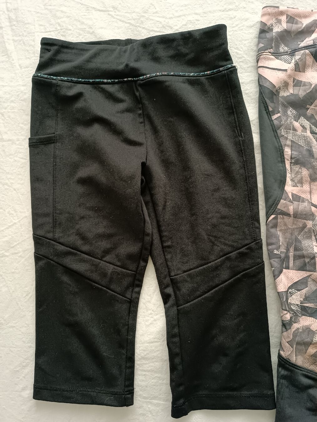 Decathlon Lotti & Set di vestiti: Sport Leggins Mädchen Gr 128 – Usato da Binz venduto da julijuli 4