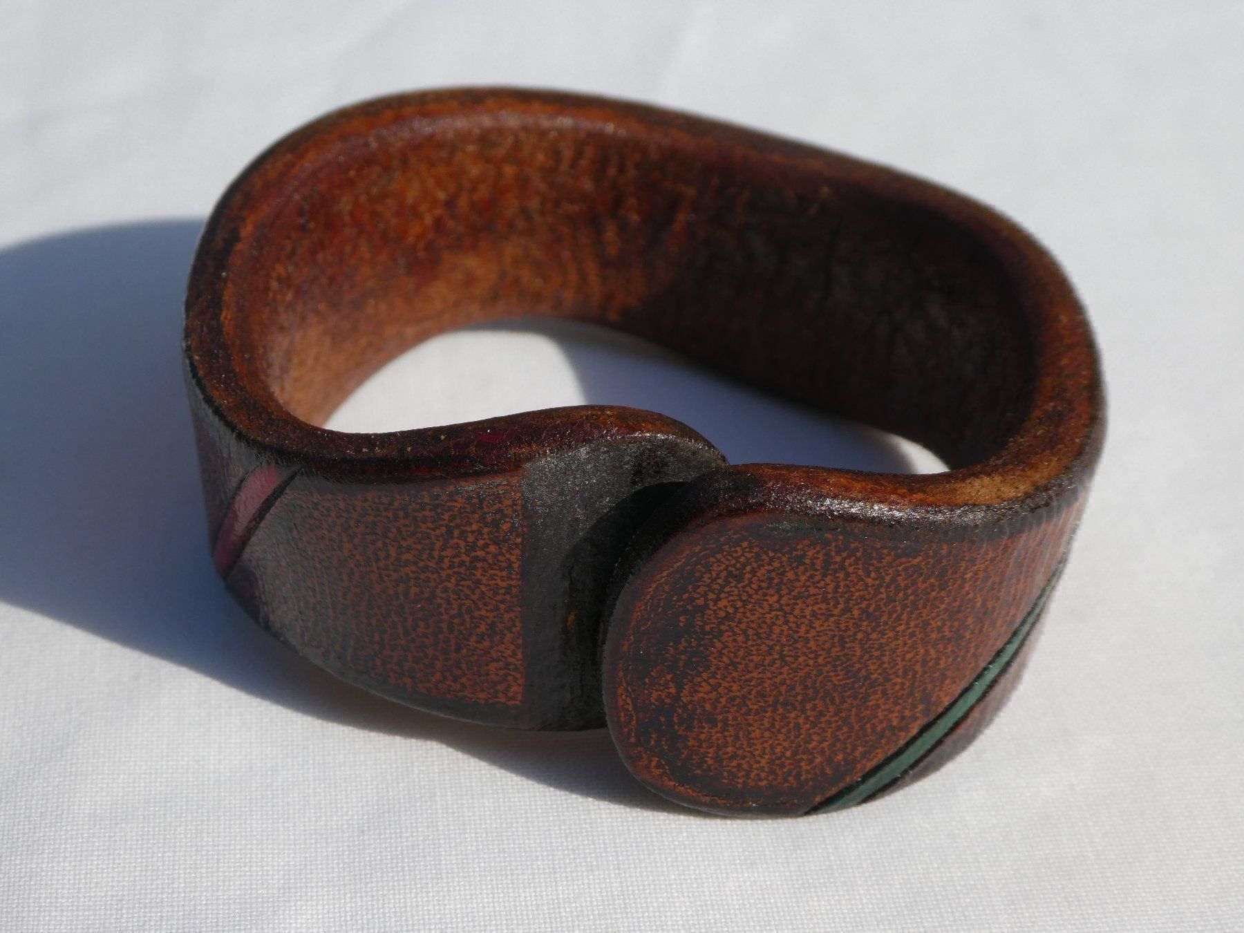 Bracciali & Braccialetti: Dickes Armband aus Leder, neuwertig – Nuovo (secondo la descrizione) da Gattikon venduto da kaandooh 2