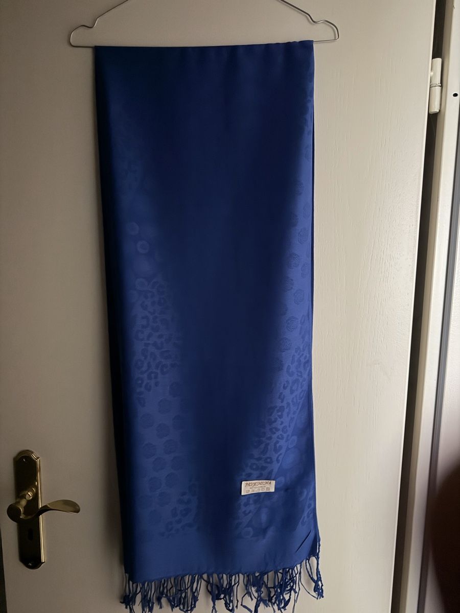 Foulard & Sciarpe: Pashmina Scarf 100% Cashmere Blue Patterned New – Nuovo e nell'imballaggio originale da Buttikon SZ venduto da trz_6ht8