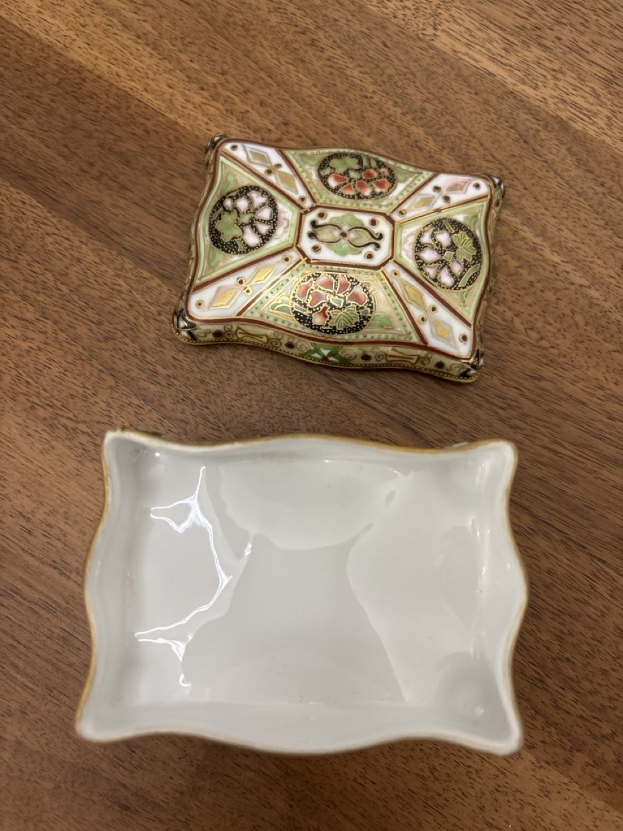Tavoli da trucco: Wunderschöne antike Noritake Schmuckschatulle, Japan. – Usato da Kriens venduto da mir_v8ww 2